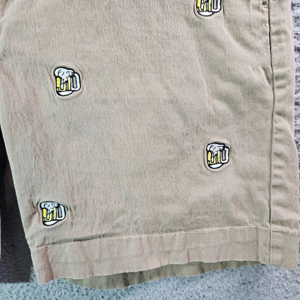 Southern Pines Shorts Men 36 Stretch Beer Mug‎ Print Khaki